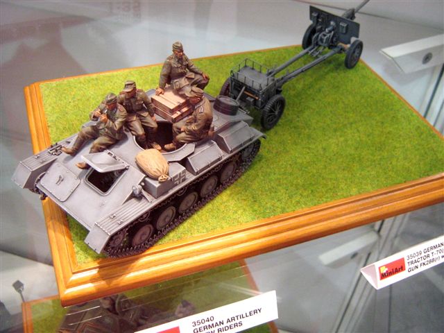 Mini_Art_1-35_German_Artillery_Crew_Riders