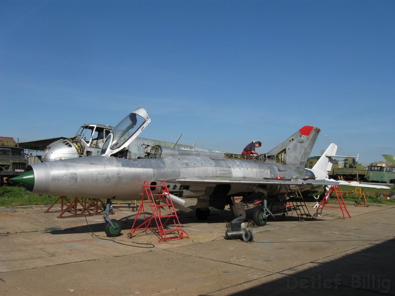 MiG-21F-13_Cottbus_02