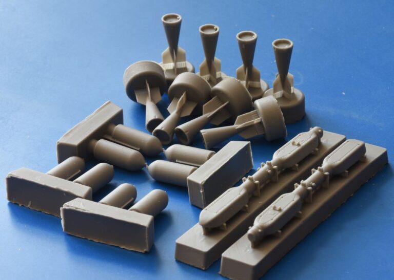Kit De Maquette CMK - Rack Quadruple IAF Avec Bombes De 100 Kg, échelle 1/48, Pour SMB-2
